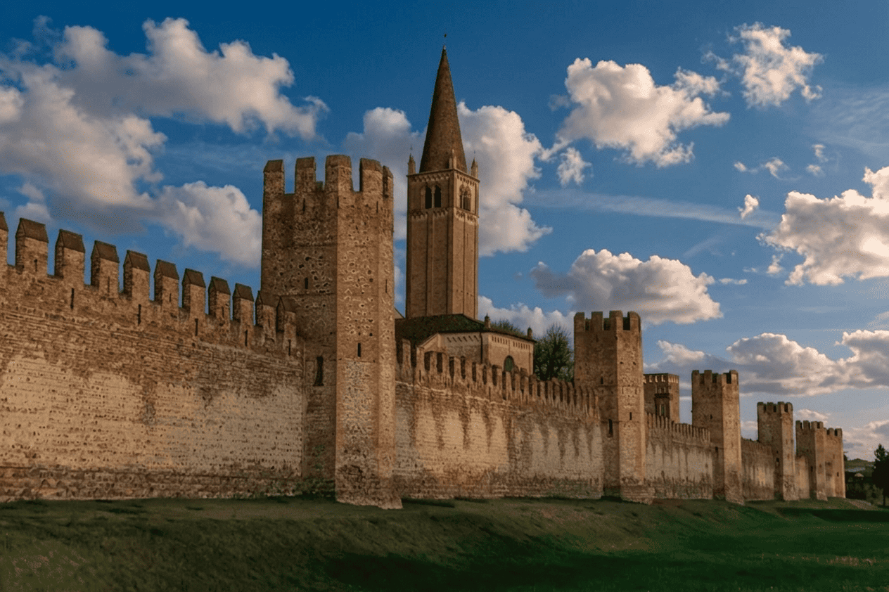 Foto aerea panoramica delle mura medievali di Montagnana